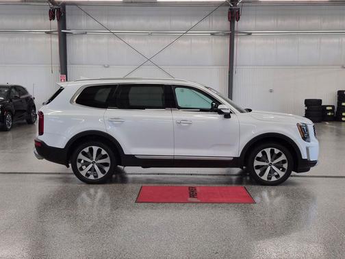 Snow White Pearl 2020 Kia Telluride S