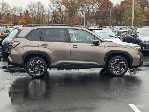 2025 Subaru Forester Hybrid Premium