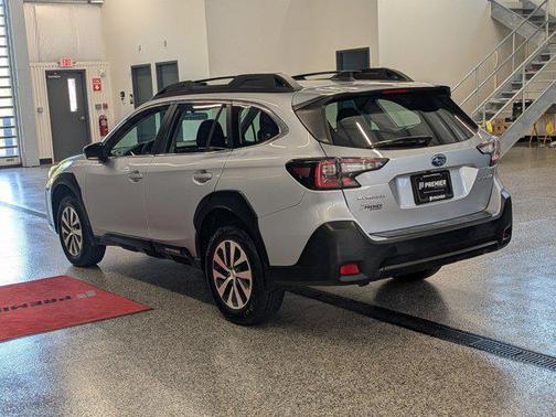 Ice Silver Metallic 2024 Subaru Outback Base