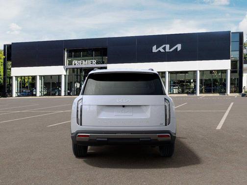 Glacial White Pearl 2027 Kia Telluride S