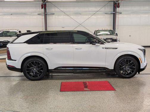 2025 Cadillac Escalade IQ Sport 2