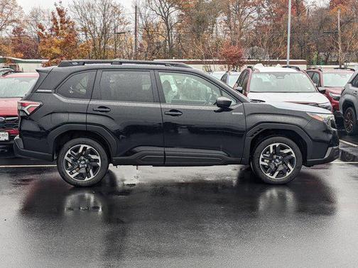 2025 Subaru Forester Hybrid Premium