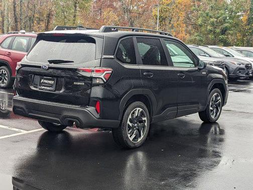 2025 Subaru Forester Hybrid Premium