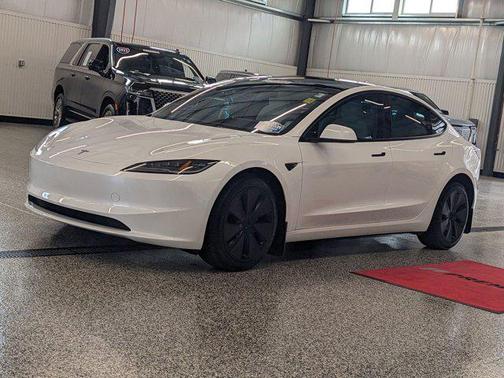 2025 Tesla Model 3 Long Range