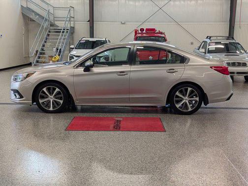 Tungsten Metallic 2019 Subaru Legacy Limited