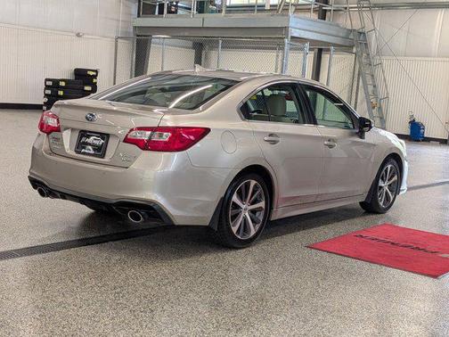 Tungsten Metallic 2019 Subaru Legacy Limited