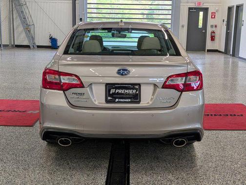 Tungsten Metallic 2019 Subaru Legacy Limited
