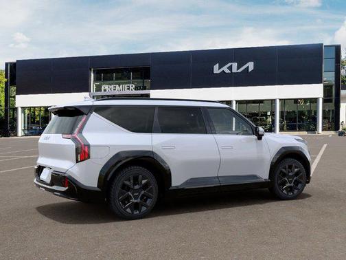 Glacial White Pearl 2026 Kia EV9 Land