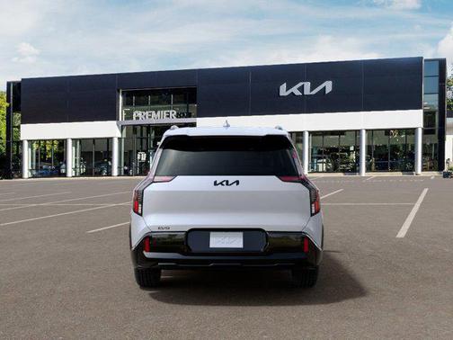Glacial White Pearl 2026 Kia EV9 Land