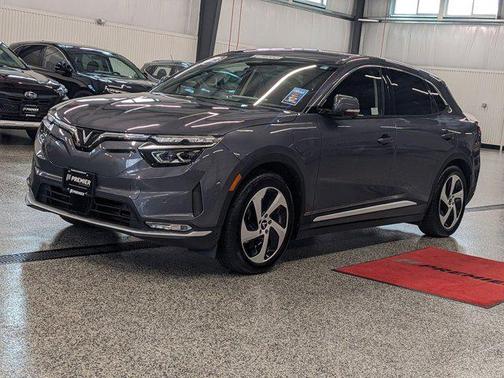 2023 VinFast VF 8 Eco