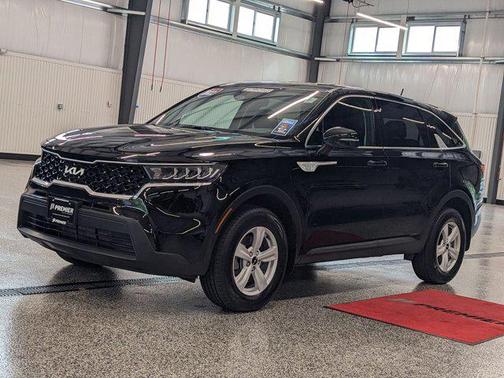 2022 Kia Sorento LX