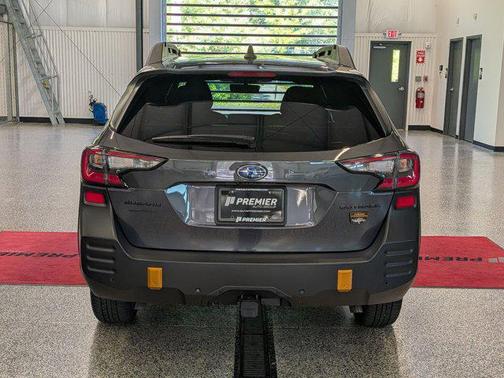 Magnetite Gray Metallic 2024 Subaru Outback Wilderness