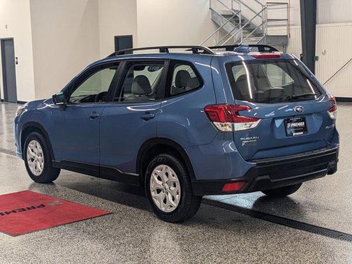 2022 Subaru Forester Base