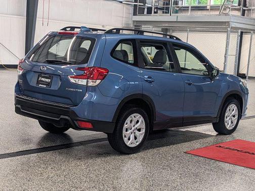 2022 Subaru Forester Base