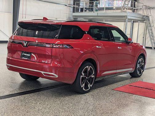 2024 VinFast VF 9 Plus