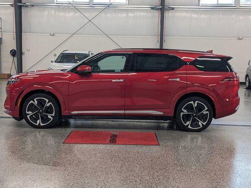 2024 VinFast VF 9 Plus