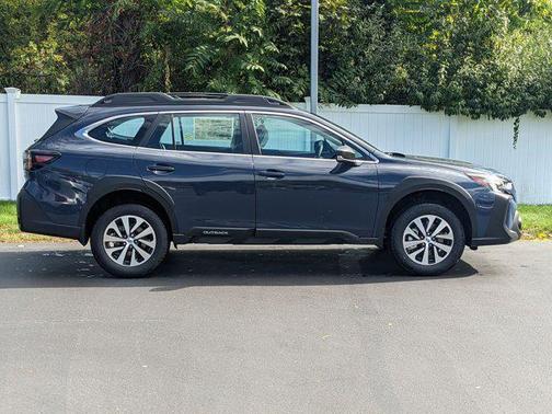 2025 Subaru Outback Base