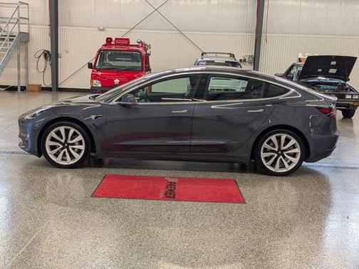 Silver 2018 Tesla Model 3 Long Range