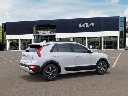 2025 Kia Niro LX