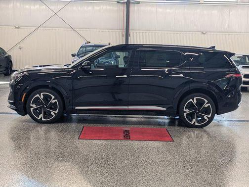 2024 VinFast VF 9 Plus