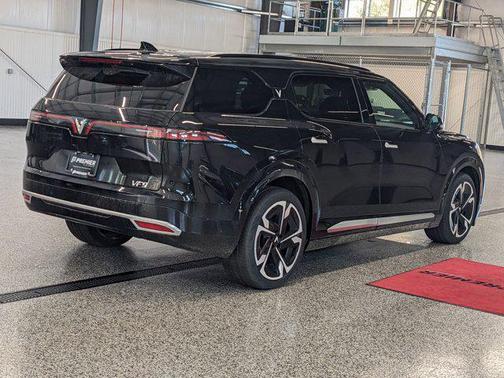 2024 VinFast VF 9 Plus