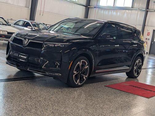 2024 VinFast VF 9 Plus