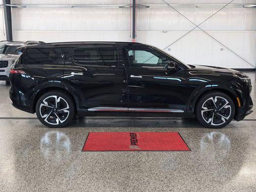 2024 VinFast VF 9 Plus