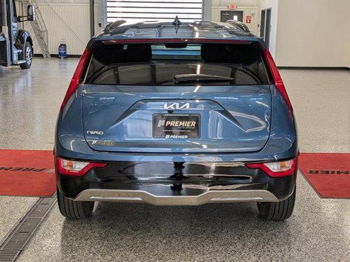 Mineral Blue 2025 Kia Niro EV Wind