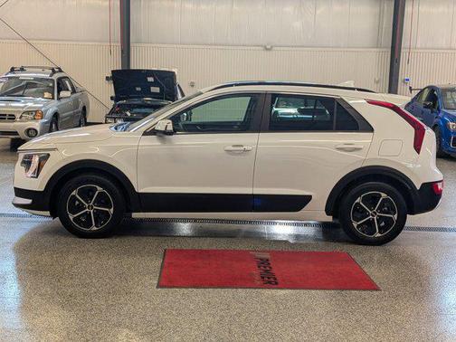 2023 Kia Niro EX