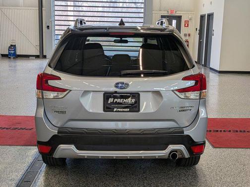 Ice Silver Metallic 2024 Subaru Forester Touring