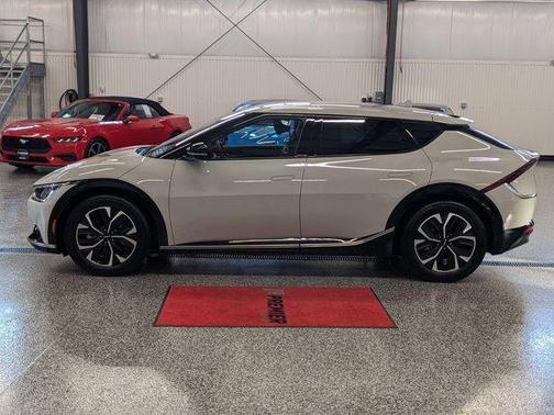 2022 Kia EV6 Wind