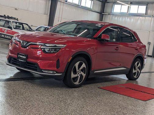 2025 VinFast VF 8 Eco