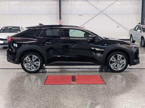 2024 Subaru Solterra Touring