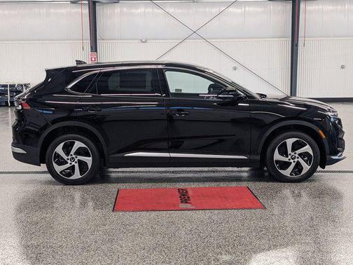 2025 VinFast VF 8 Eco