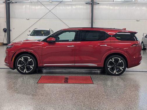 2024 VinFast VF 9 Plus