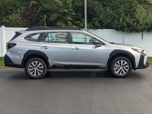 2025 Subaru Outback Base