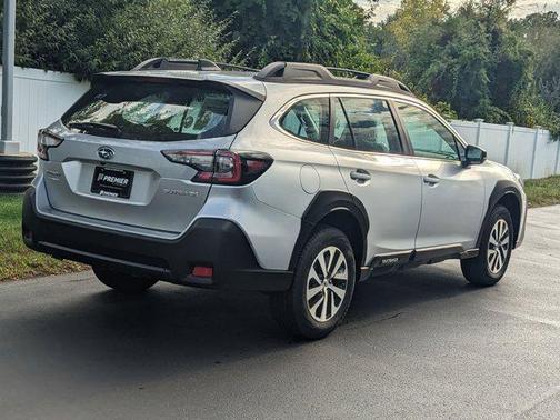 2025 Subaru Outback Base
