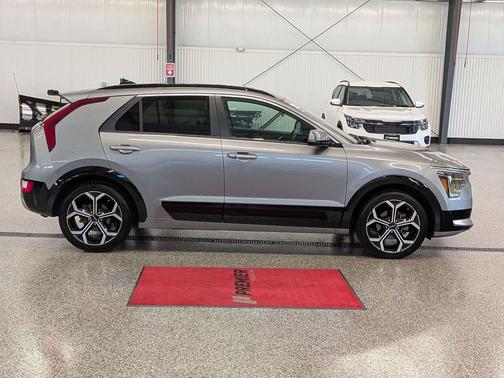 Steel Gray 2023 Kia Niro Touring