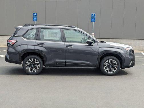 2025 Subaru Forester Base