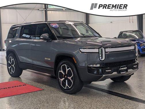 2023 Rivian R1S Adventure