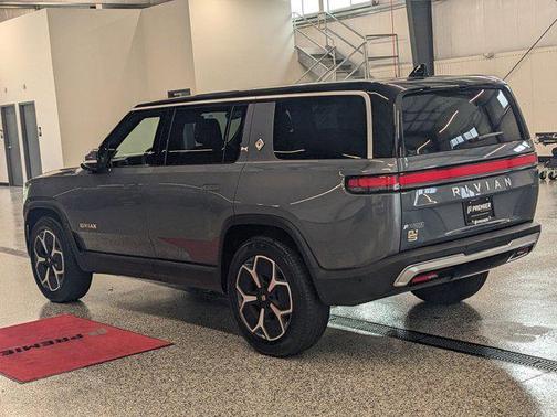 2023 Rivian R1S Adventure