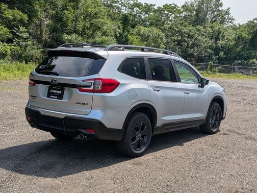Ice Silver Metallic 2026 Subaru Ascent Premium 8-Passenger