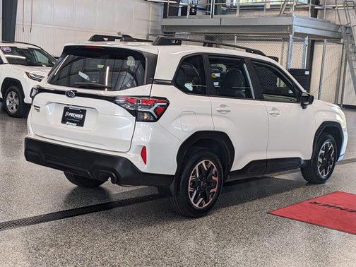 2025 Subaru Forester Base