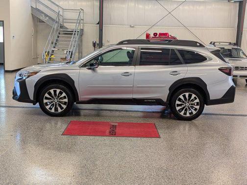 Ice Silver Metallic 2025 Subaru Outback Limited