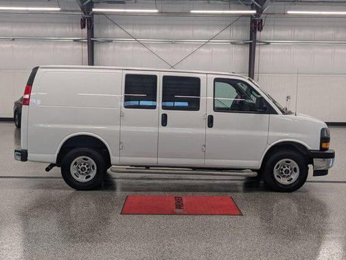 2023 GMC Savana 2500 Work Van