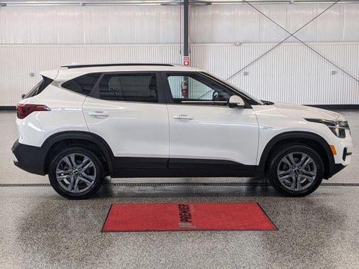 2023 Kia Seltos S