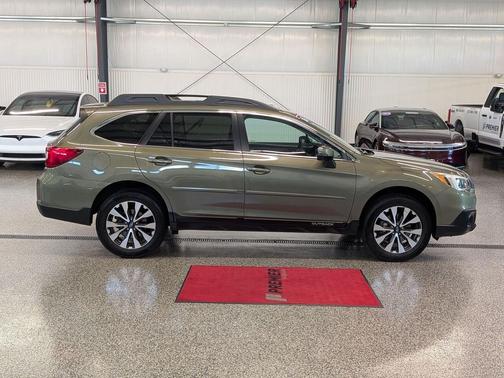 Wilderness Green Metallic 2016 Subaru Outback 2.5i Limited
