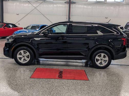 2022 Kia Sorento LX