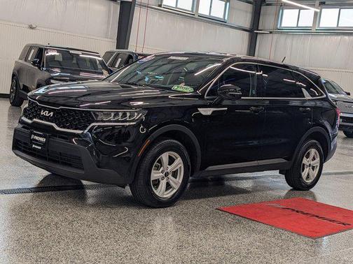 2022 Kia Sorento LX