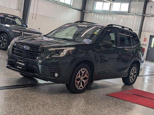 2022 Subaru Forester Premium